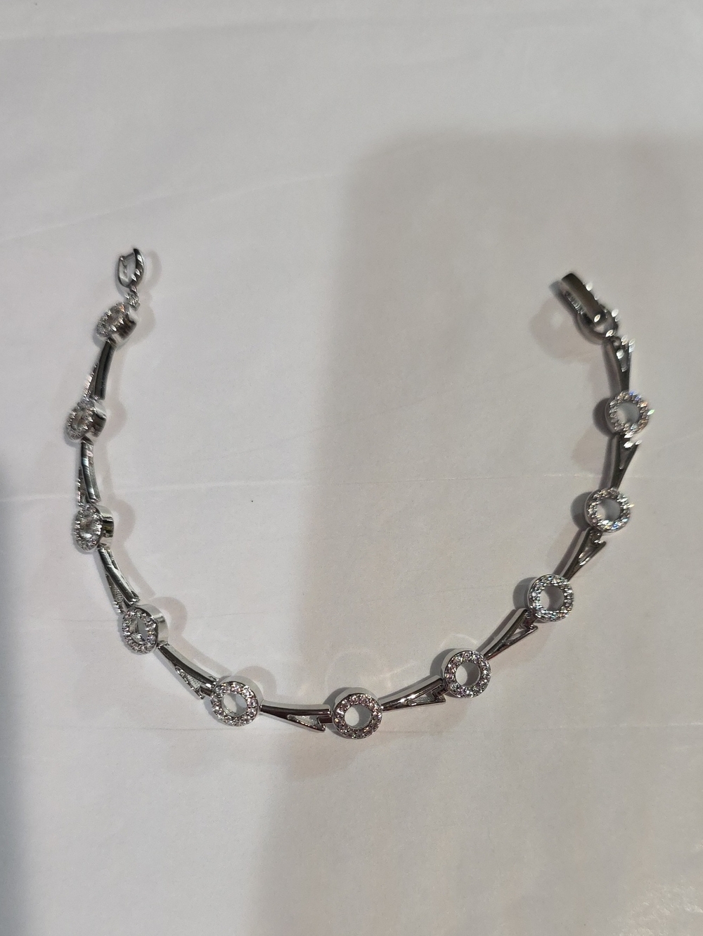 Pretty Bird Silver Circle Link Bracelet with Clear Accents